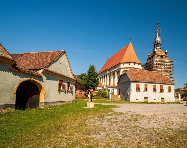 Fortified church in Saschiz, Transylvania, Romania. UNESCO World Heritage Site — Stock Photo, Image