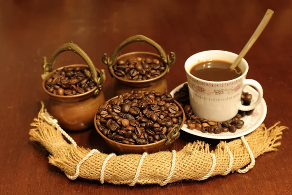 Kaffee in verschiedenen Schalen — Stockfoto