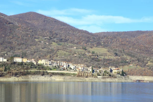 Lago del Turano — Stockfoto