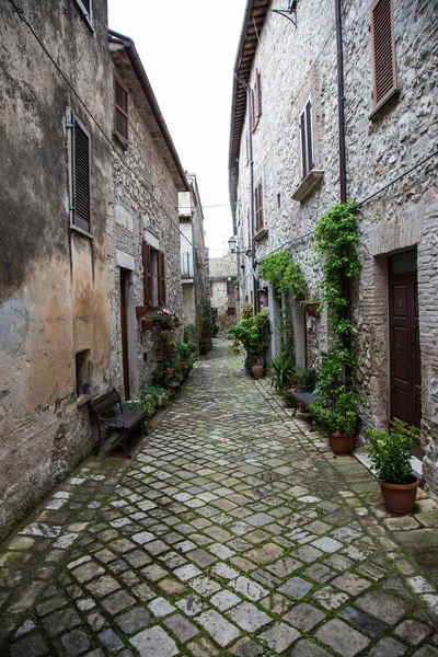 Typische Gasse Lugnano — Stockfoto