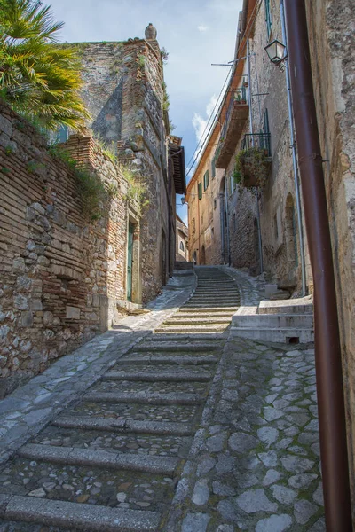 Beco com escadas — Fotografia de Stock