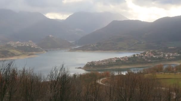 Panoramautsikt Över Colle Tora Stranden Lago Del Turano Provinsen Rieti — Stockvideo