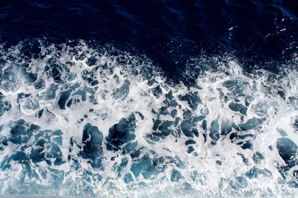 Blauwe Zee Golven Met Een Heleboel Schuim Van Zee Mooie — Stockfoto