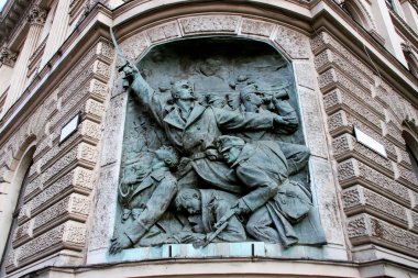 Dünya Savaşı ve Budapeşte Andrassy Caddesi üzerinde askerlerin adanmış anıt duvar. Budapeşte