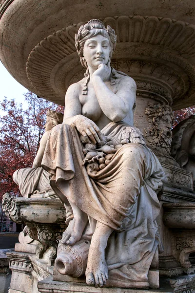 Statue de fragment Fontaine d'eau Danubius — Photo