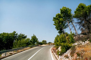 Güzel bir doğal ortamda Otoban