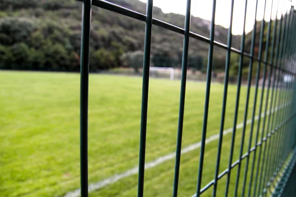 Detail Soccer Field White Line Fence Close Metallic Net Shaped — Stock Photo, Image