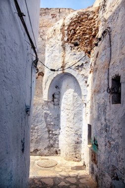 Medine Tunus Akdeniz sahilinde, Kuzey Afrika, sur ve kayalık İnşaat / Mimarlık Arapça Akdeniz tarzı, seyahat ve tatil. Turizm sezonu / oryantal ve geleneksel.