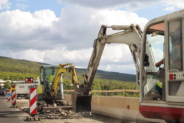 Rijeka Croazia Settembre 2017 Lavori Stradali Ristrutturazione Autostrada Macchinari Stradali — Foto Stock