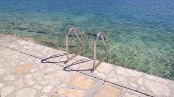 Handrail Berenang Pantai Laut Tali Baja Berenang Laut Biru Pantai — Stok Video