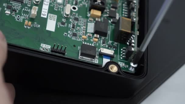 Équipement d'assemblage, puce 