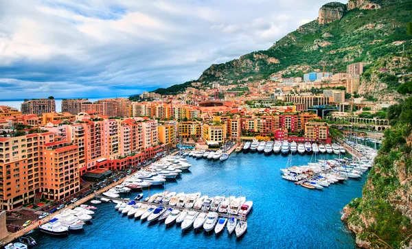 Luxe jachten in het Vorstendom Monaco — Stockfoto