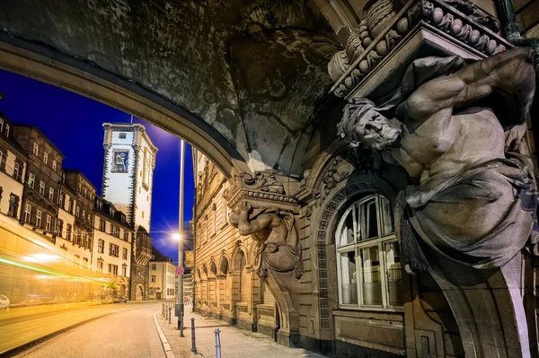 Adegan malam di kota tua Frankfurt Main, Jerman — Stok Foto