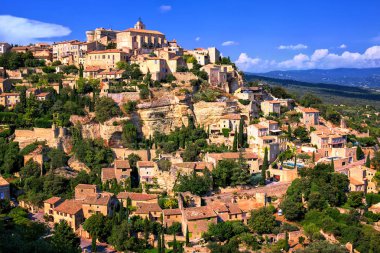 Gordes tarihsel tepenin kasaba, Provence, Fransa