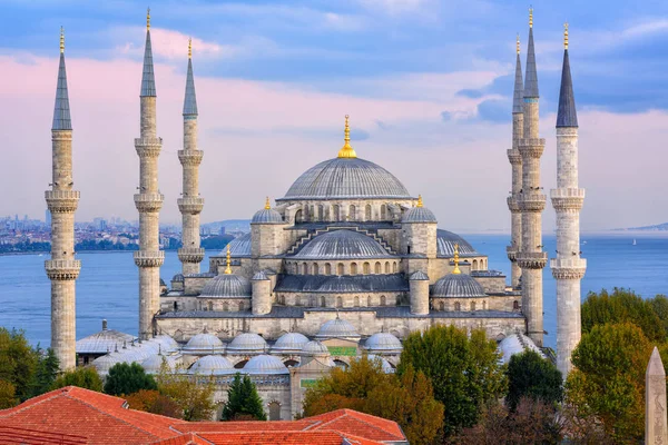 Błękitny Meczet i Bosfor, Istanbul, Turcja — Zdjęcie stockowe