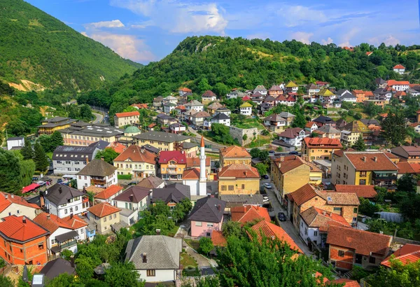 Panorama över den historiska gamla stan i Travnik, Bosnien — Stockfoto