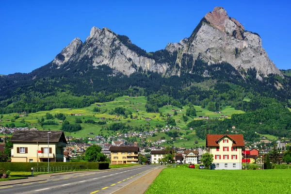 Švýcarské horské krajině Schwyz, Švýcarsko — Stock fotografie