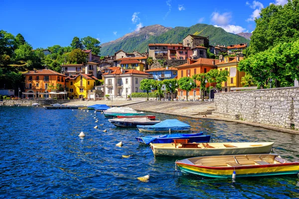 Mergozzo eski şehir, Lago Maggiore, İtalya