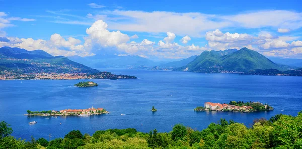 Pemandangan panorama danau Lago Maggiore, Italia — Stok Foto