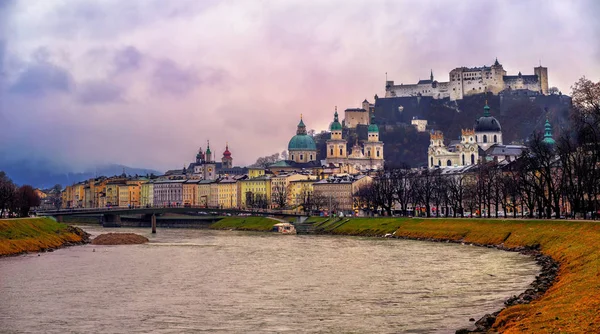 Historyczne stare miasto w Salzburgu, Austria — Zdjęcie stockowe