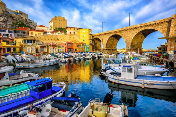 Gamla fiskehamnen i Marseille, Provence, Frankrike — Stockfoto
