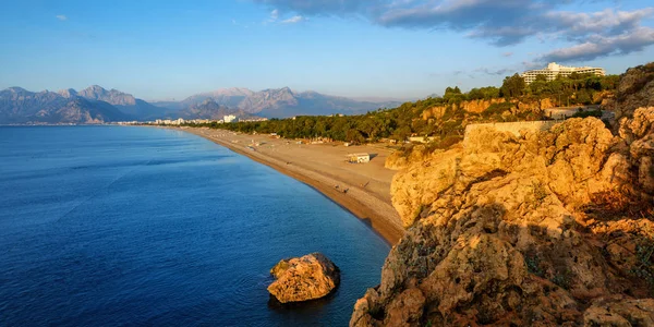 Antalya, pantai pasir Konyaalti, Turki — Stok Foto