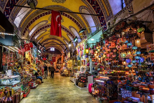 在土耳其伊斯坦布尔的大市集 — 图库照片