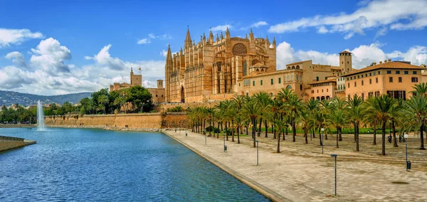 La Seu, la catedral medieval gótica de Palma de Mallorca, Spai —  Fotos de Stock