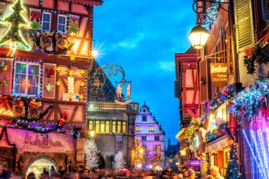 Colmar, Alsace, Fransa 'da Noel aydınlanması