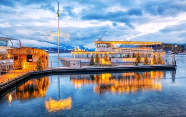 İsviçre, Lucerne Gölü 'nde Noel zamanı