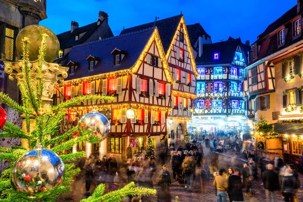 Natal iluminasi di Colmar Kota tua, Alsace, Perancis — Stok Foto