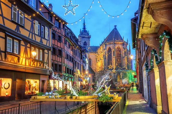 Colmar city, Αλσατία, Γαλλία, φωτίζεται για τα Χριστούγεννα — Φωτογραφία Αρχείου
