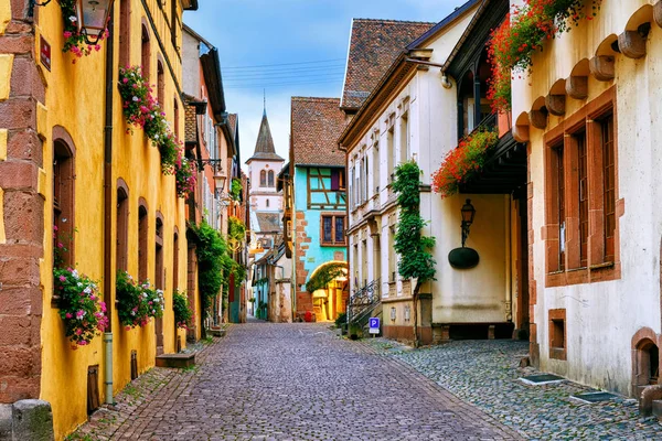 Riquewihr město na Alsaské vinařské stezce, Francie — Stock fotografie