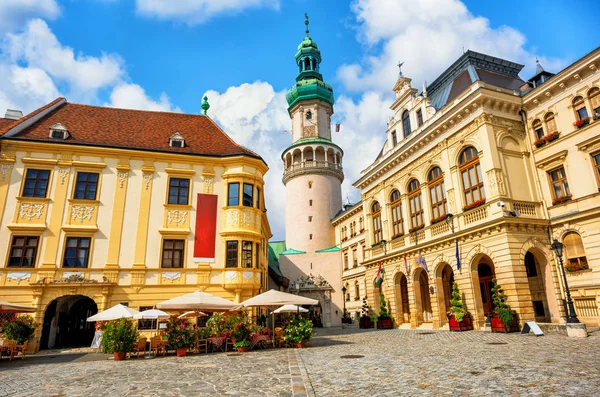 Historyczne centrum miasta Sopron z wieżą strażacką, Węgry — Zdjęcie stockowe