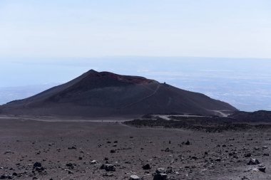 Etna - Avrupa'nın en yüksek aktif yanardağ etkileyici bir manzara. Sicilya'da bulunan
