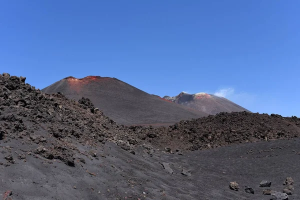 Uma vista impressionante do Etna - o vulcão ativo mais alto da Europa. Situado na Sicília — Fotografia de Stock