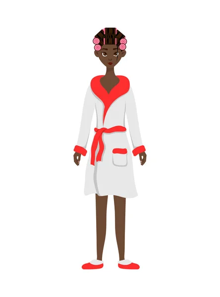 Schoonheid Afrikaanse vrouw in een badjas met haarkrulspelden. Cartoon stijl. Vectorillustratie. — Stockvector