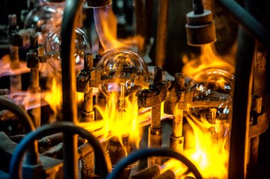 Fabrikada lamba üretimi, üretim süreci.