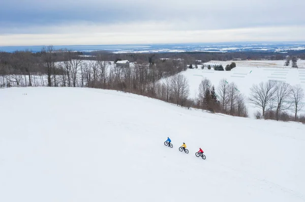 Luchtfoto Van Een Groep Vrienden Hun Vette Fiets Sneeuw Ontario — Stockfoto