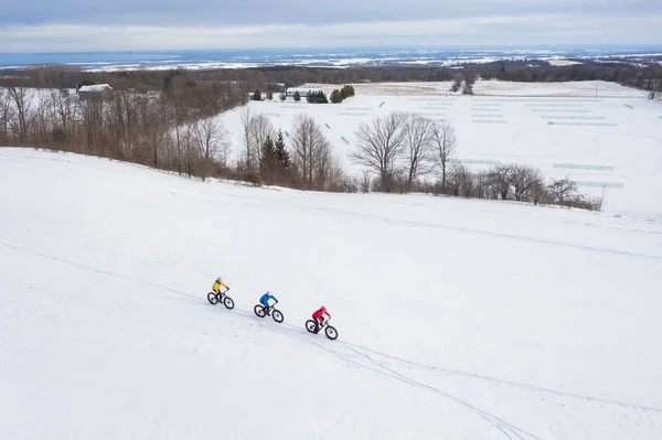 Luchtfoto Van Een Groep Vrienden Hun Vette Fiets Sneeuw Ontario — Stockfoto