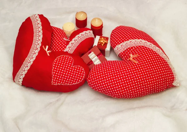 Ювелирные изделия ручной работы в День Святого Валентина — стоковое фото