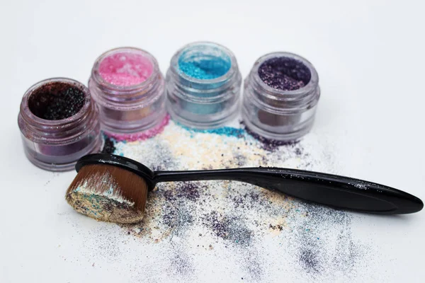 Vackra pigment och makeup borste. — Stockfoto