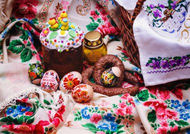 Paskalya gıda atlar için