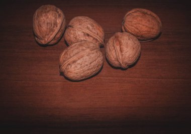 Ceviz. Beyin için vitaminler.