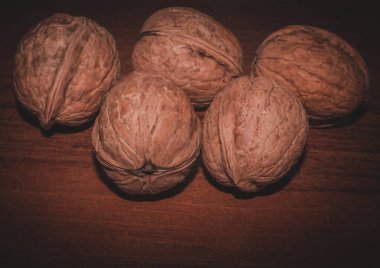 Ceviz. Beyin için vitaminler.