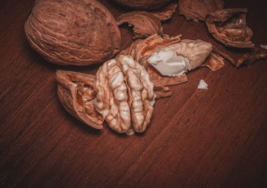 Ceviz. Beyin için vitaminler.