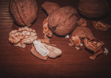 Ceviz. Beyin için vitaminler.