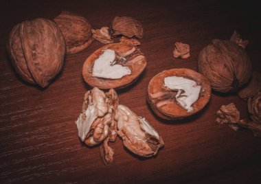 Ceviz. Beyin için vitaminler.