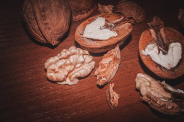 Ceviz. Beyin için vitaminler.