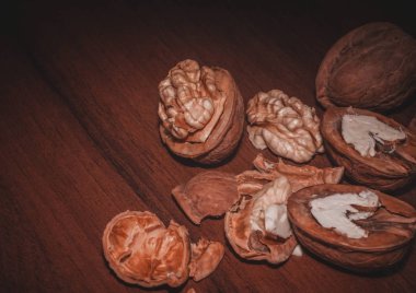 Ceviz. Beyin için vitaminler.